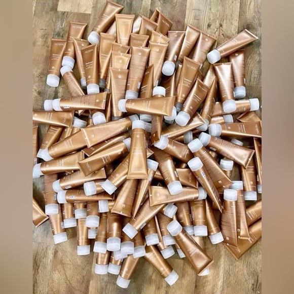 Never orange no Mitts! Ready to ship Sunless Tanner! - Picture 6 of 6